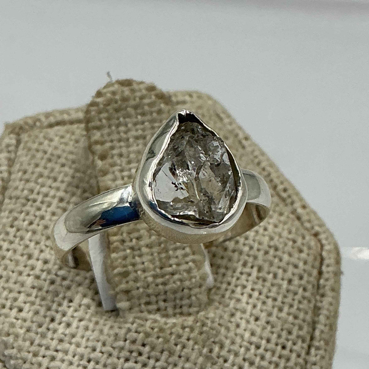 Anillo de plata de ley con diamante de Herkimer - Talla 9 - Claridad, intuición y alineación