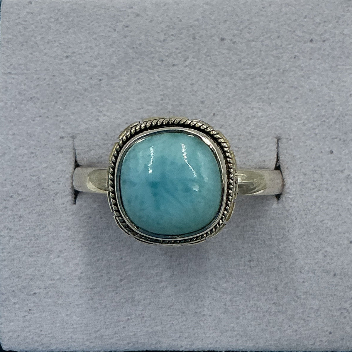 Anillo cuadrado de plata de ley con lárimar - Talla 9 - Ocean Calling