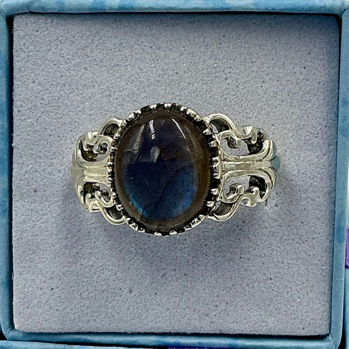 Anillo redondo ornamentado de plata de ley con labradorita - Talla 9 - Protección real