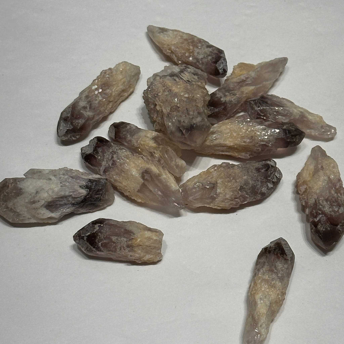 Piedra de bolsillo de racimos naturales en bruto de ametrina
