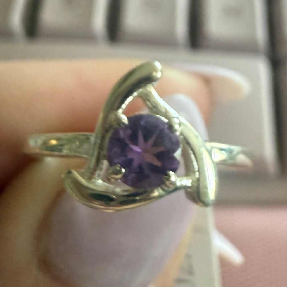 Anillo celta de plata de ley con amatista – Talla 7 – Protección, intuición y sabiduría ancestral