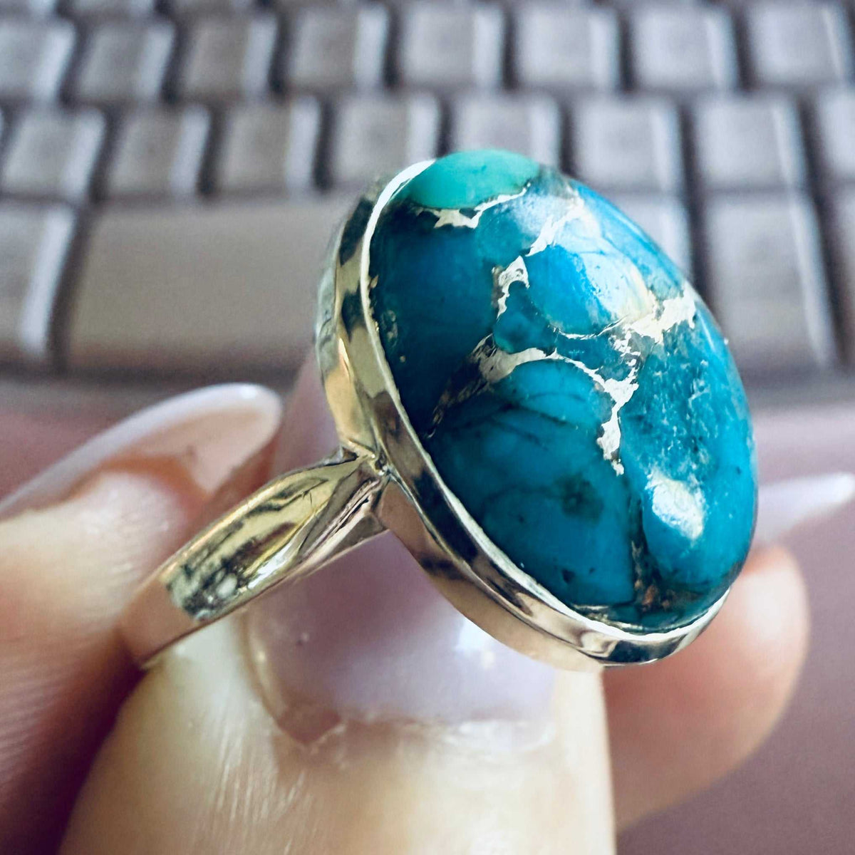 Anillo de turquesa — Talla 8 (Óvalo, banda clásica)