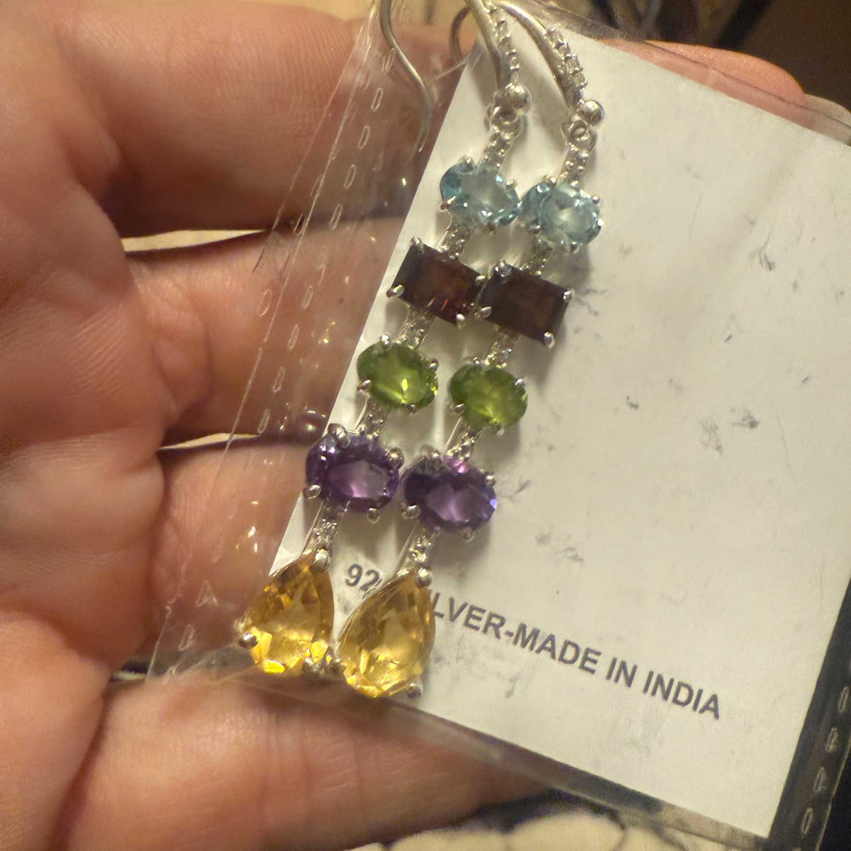 Pendientes lineales colgantes de múltiples piedras con forma de lágrima – Plata de ley