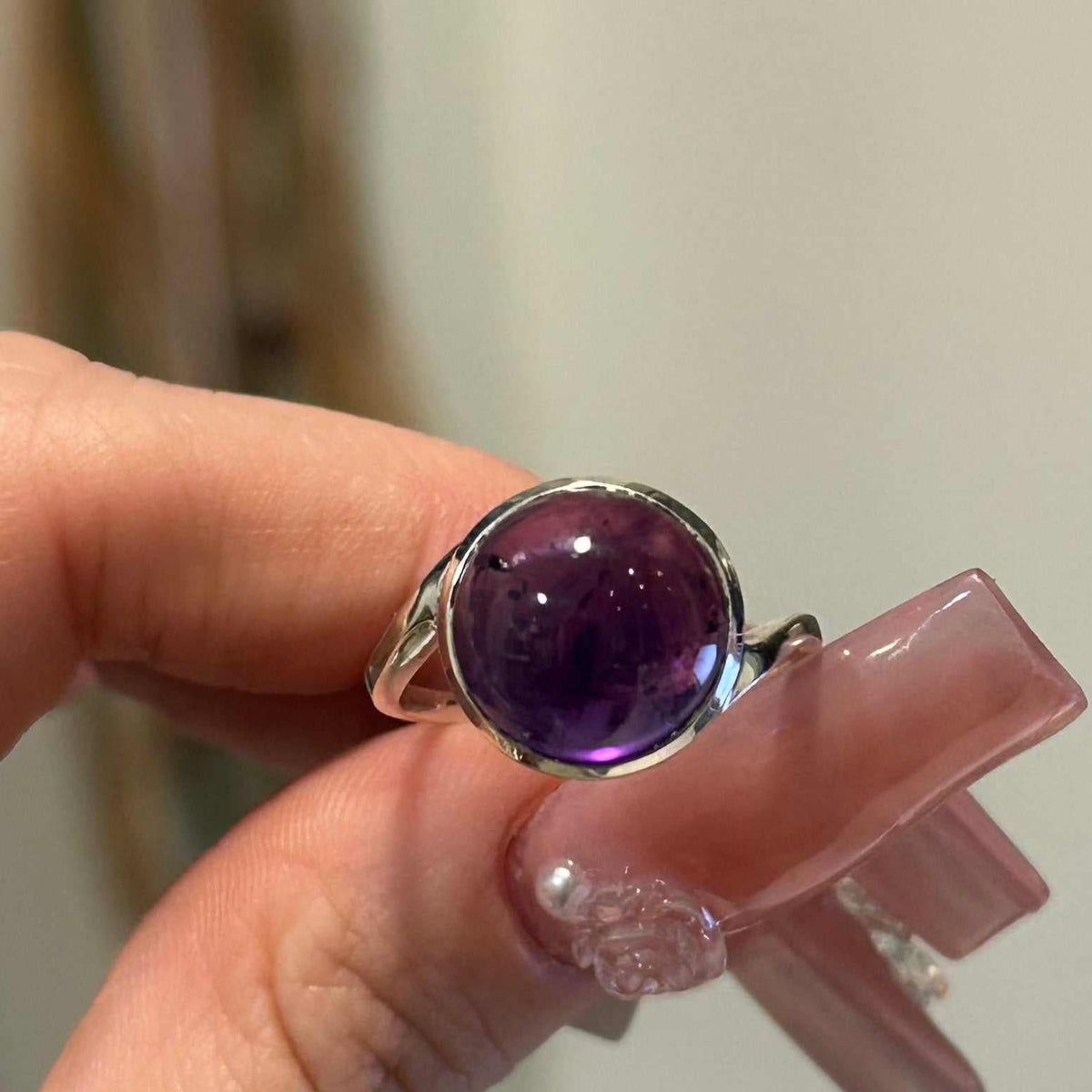 Anillo de amatista talla 9 (03.7028)