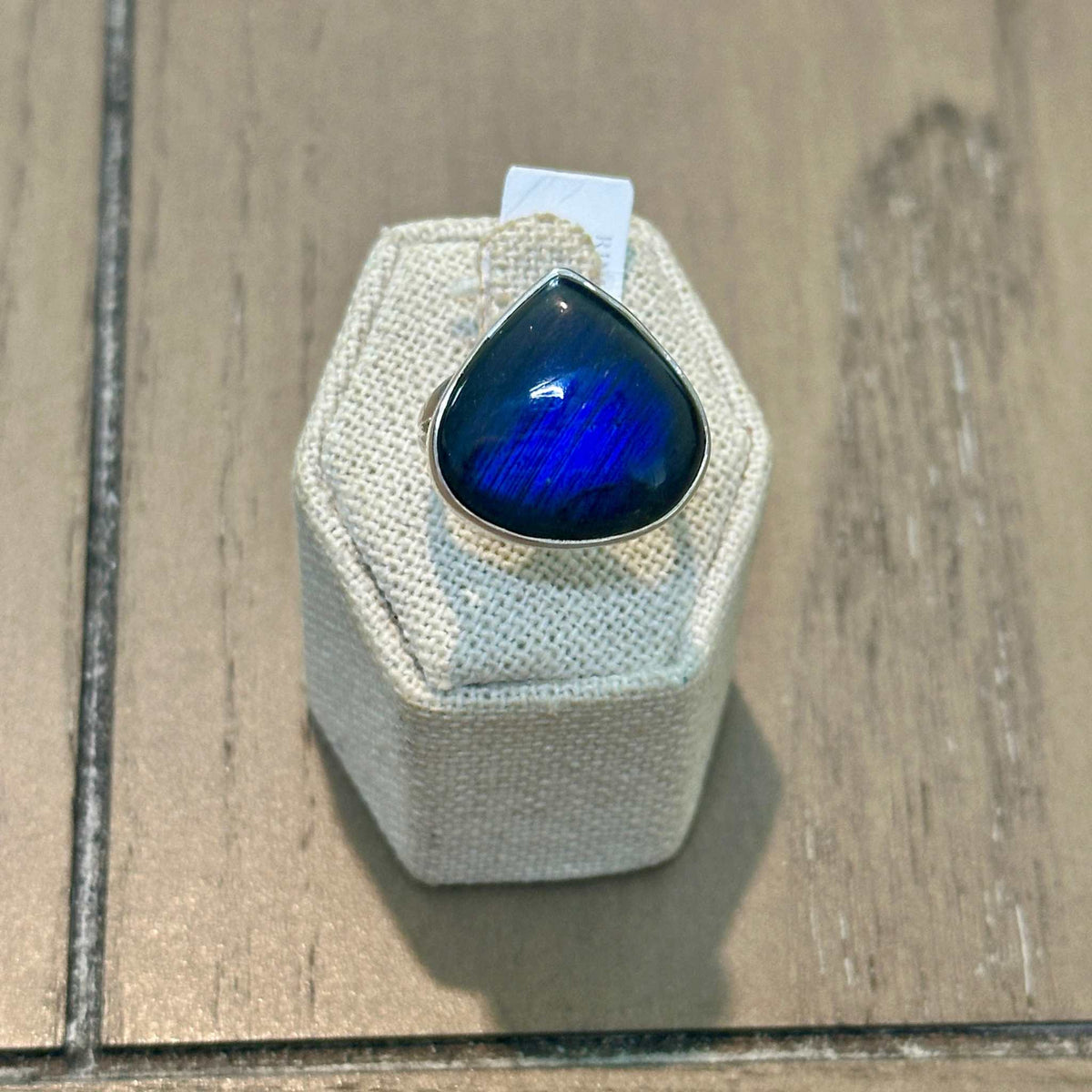 Anillo de lágrima de labradorita azul real – Plata de ley – Talla 9