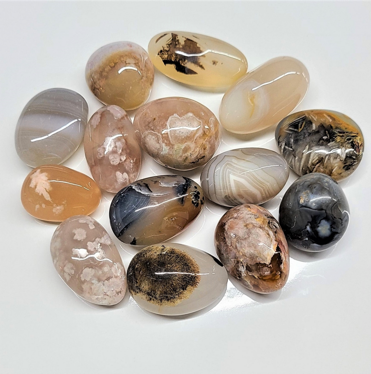 Piedras de ágata mixtas pulidas (Calidad A)
