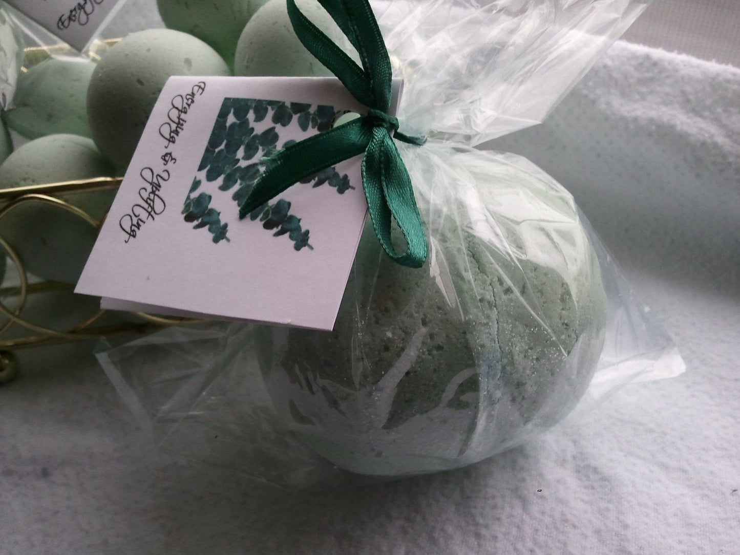 14 bath bombs Eucalyptus & Spearmint Essential Oils gift bag bath fizzies, especially good for colds and flus