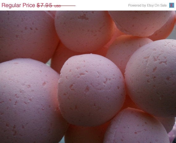 14 bath bombs in Viva la Juicy (Juicy Couture Type) fragrance, great for dry skin, moisturizing