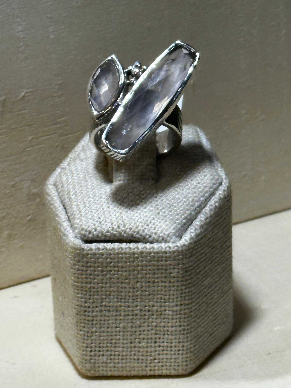 Anillo de cuarzo rosa talla 7 (12.2070)