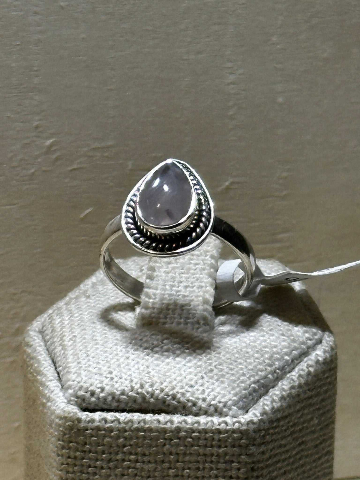Anillo de cuarzo rosa talla 9 (03.9026)