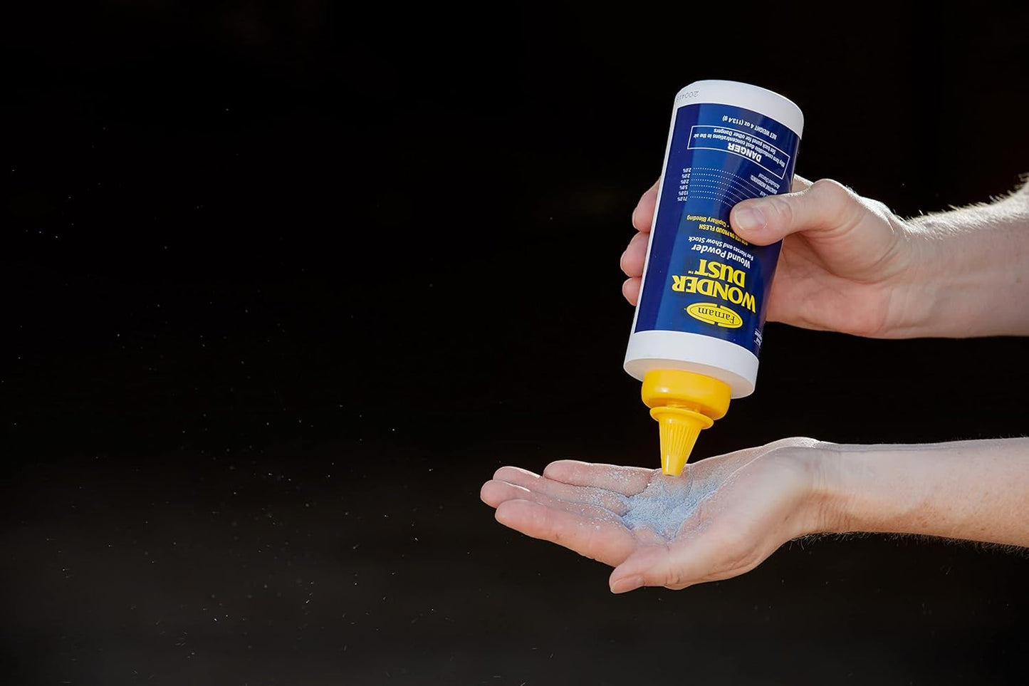 Farnam Wonder Dust Wound Powder for Horses and Show Stock 4 oz.