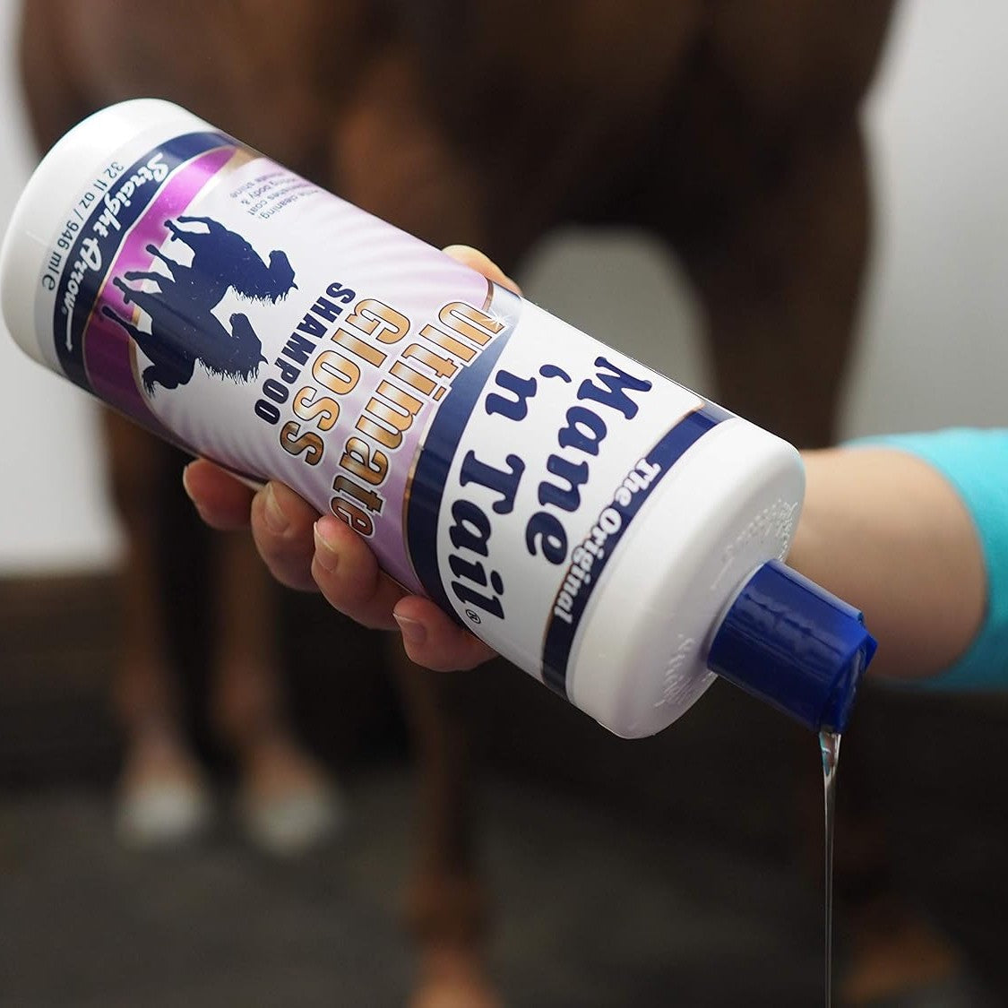 Mane 'n Tail Ultimate Gloss Horse Shampoo pH Balanced Formula 32 oz.