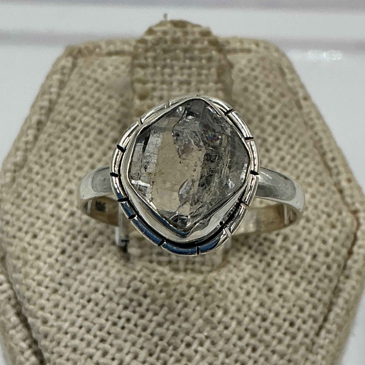 Anillo de diamante de Herkimer forrado en plata de ley - Talla 8 - Claridad, intuición y alineación