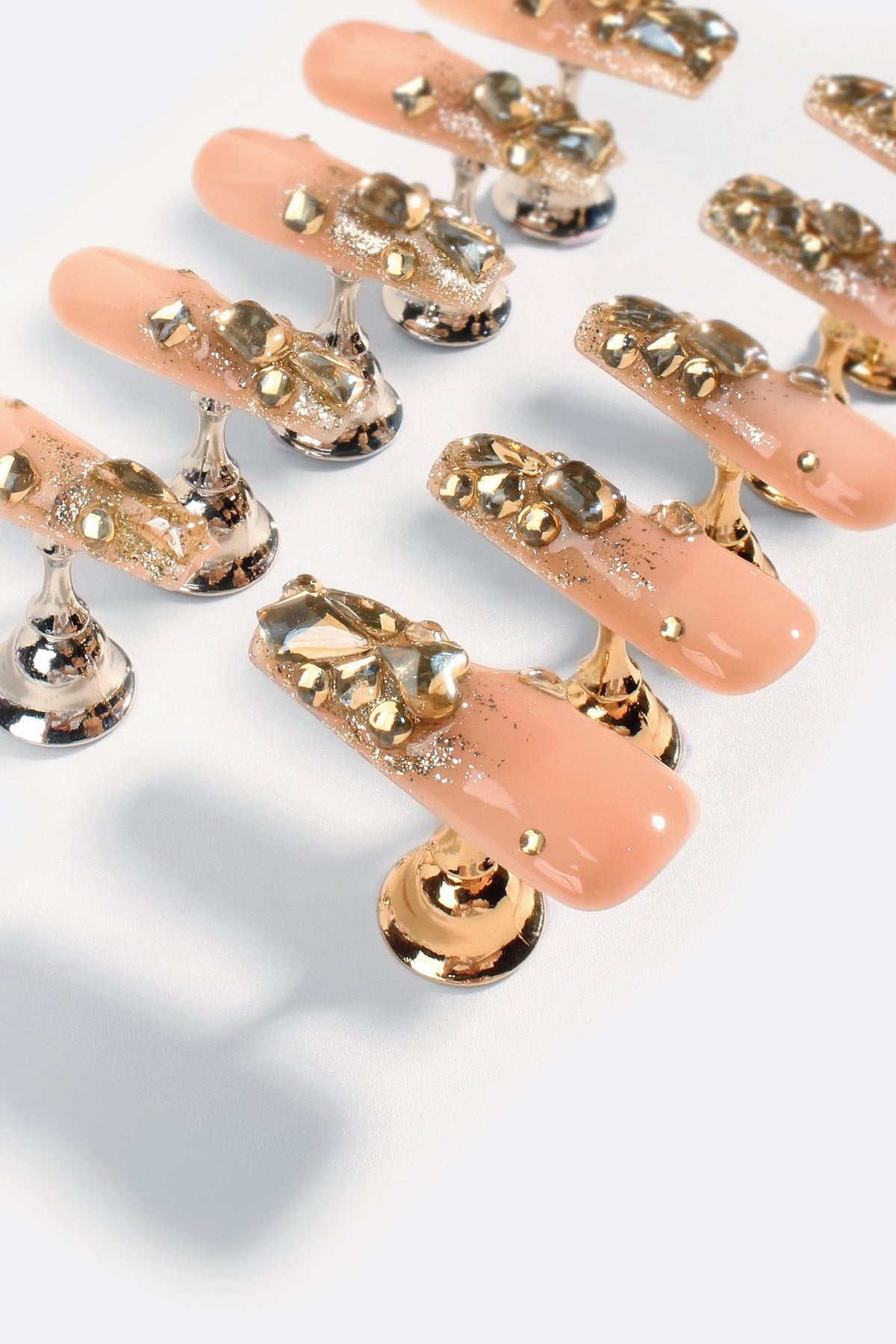 Oro de Cleopatra | Uñas de gel profesionales hechas a mano