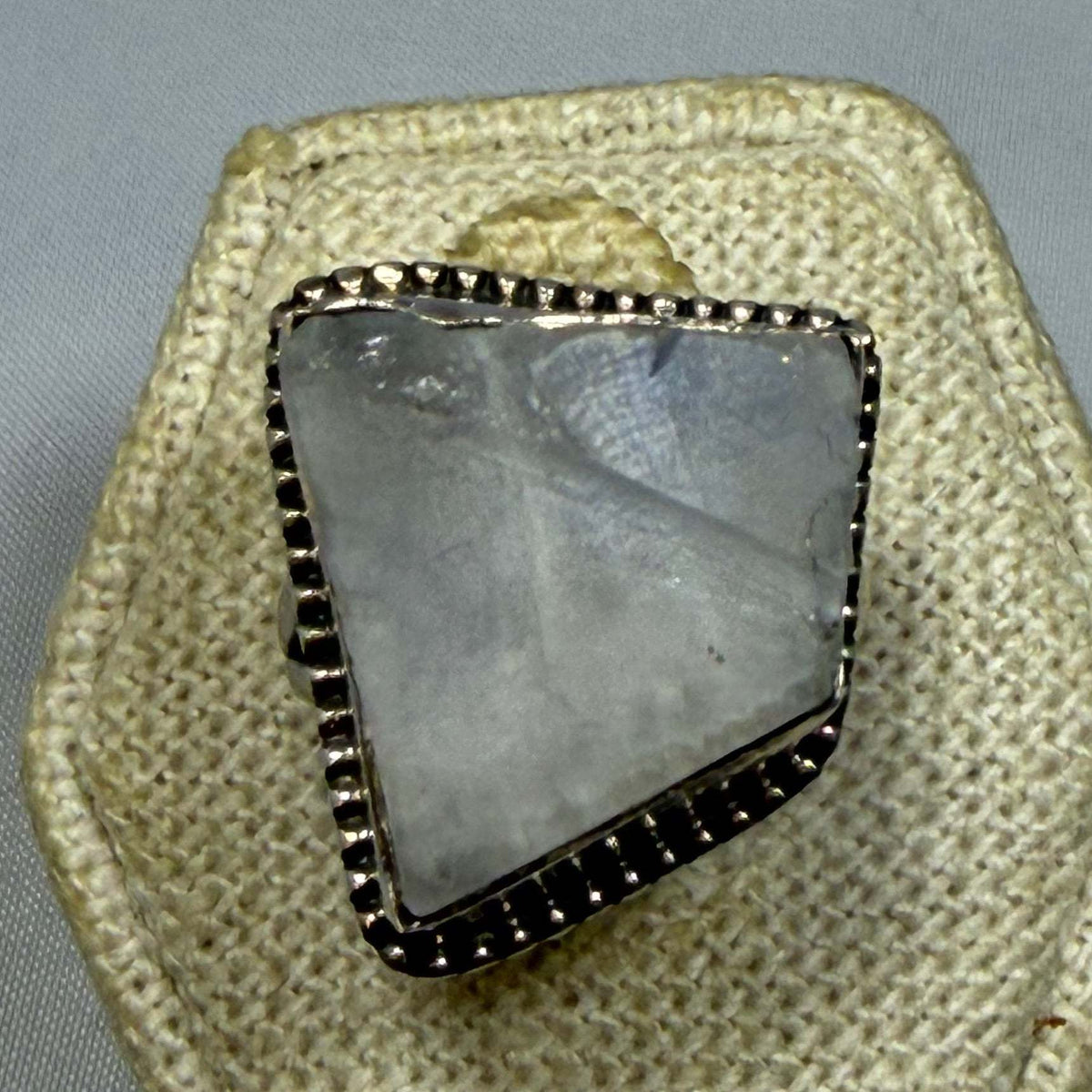 Anillo de piedra lunar arcoíris - Talla 6 - Polímero sin pulir