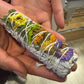 Good Vibes (Statice Floral) Atado de salvia blanca para sahumar (4 pulg.)