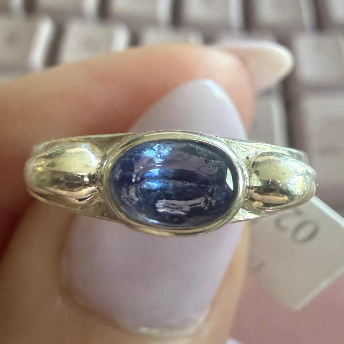 Anillo de plata de ley con cabujón de tanzanita – Talla 7 – Intuición, calma y guía superior