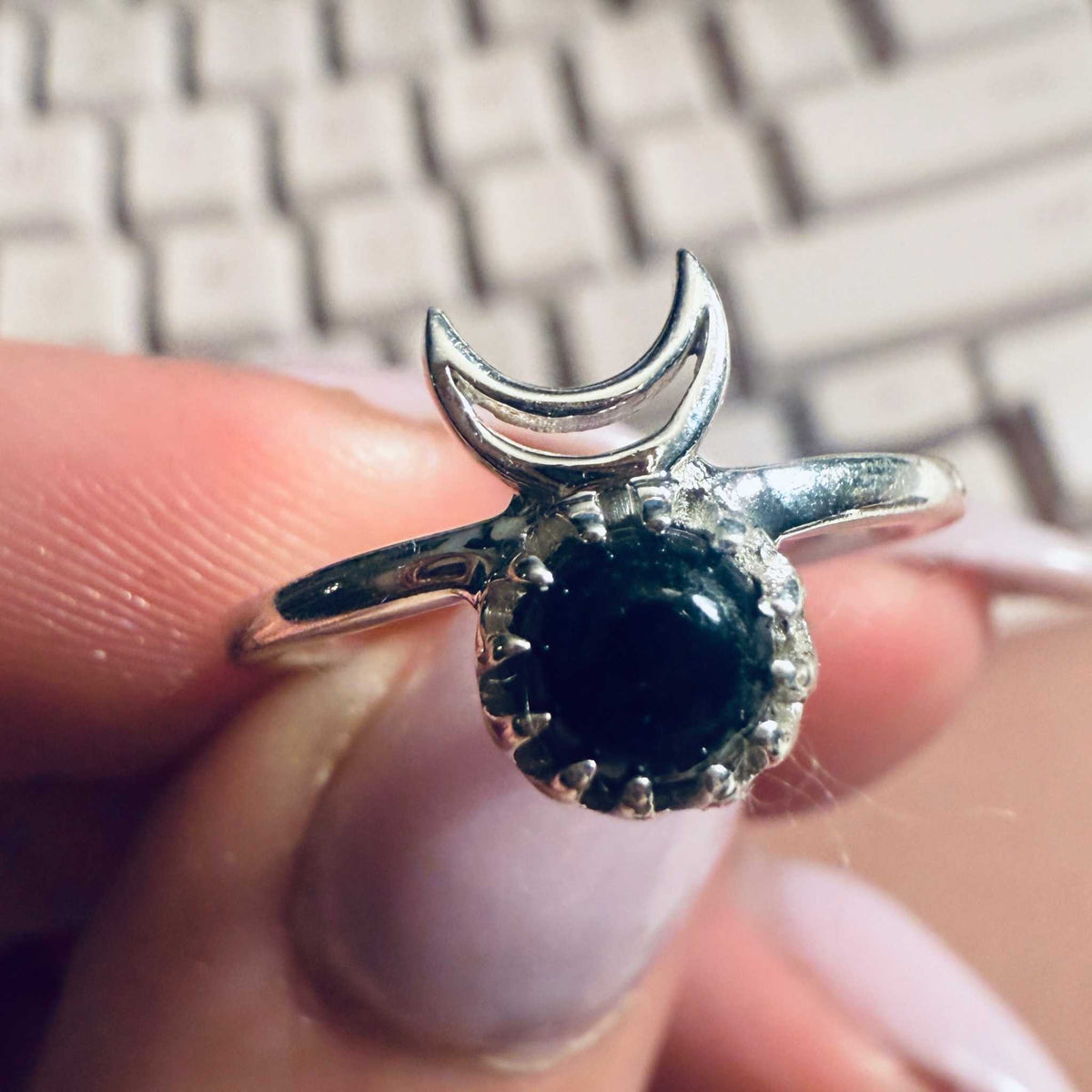 Black Onyx Crescent Moon Ring – Sterling Silver – Size 6
