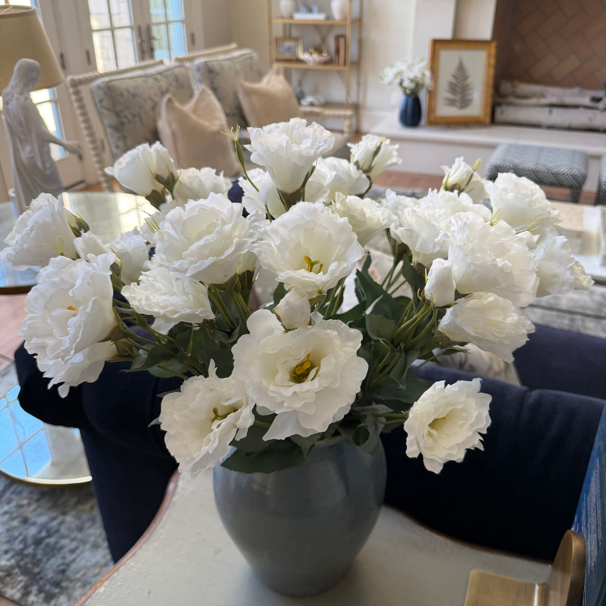 Ramo de lisianthus blanco | Tallo floral artificial de 21" | Flor artificial