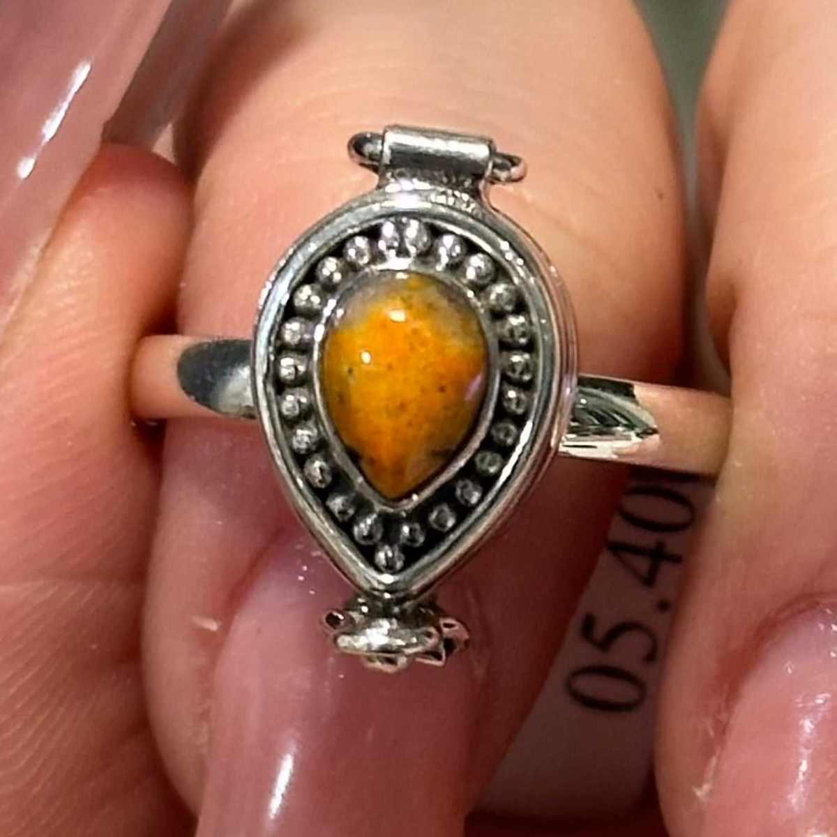 Anillo de pasaporte de jaspe BumbleBee, talla 10 (05.4040)
