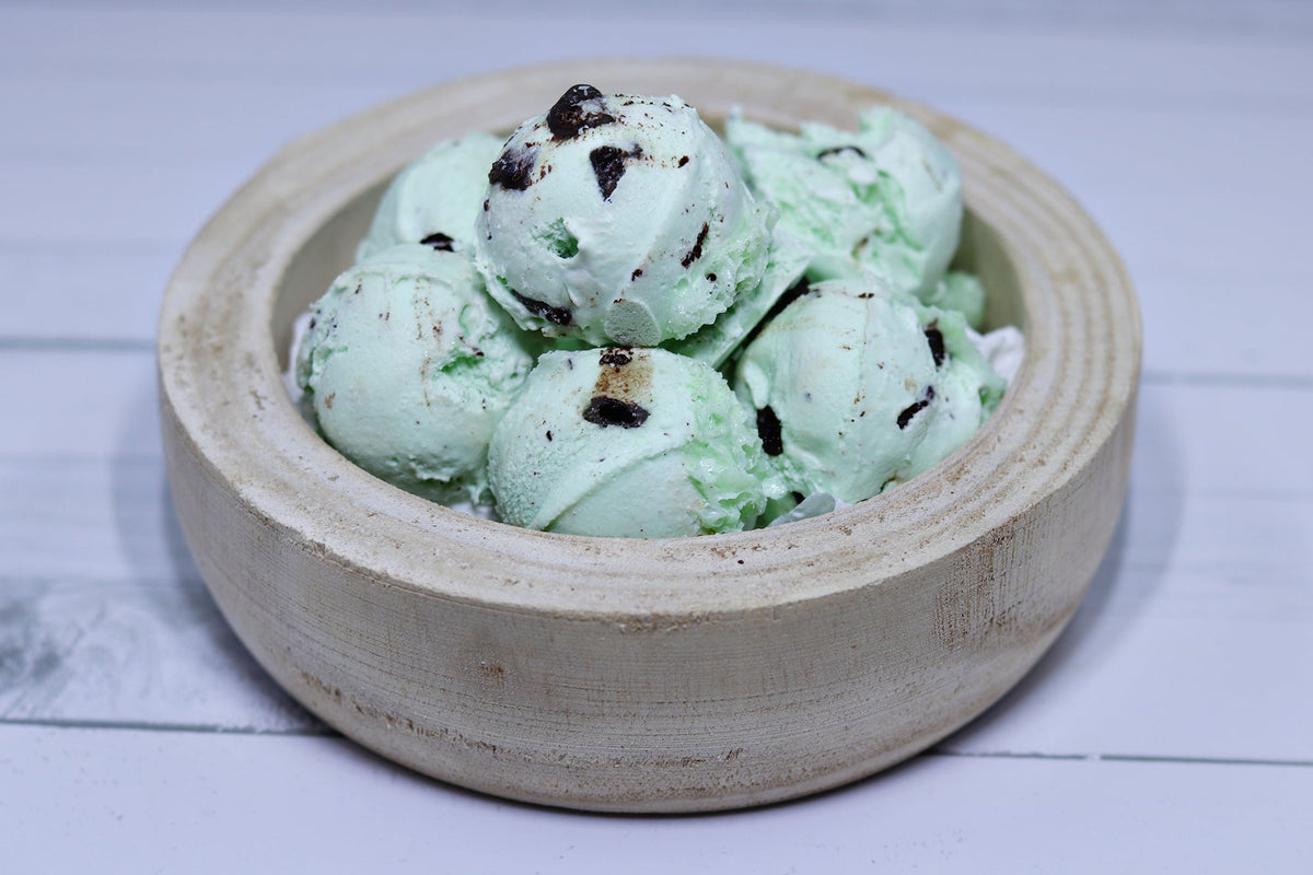 Bocaditos de helado de chocolate y menta liofilizados
