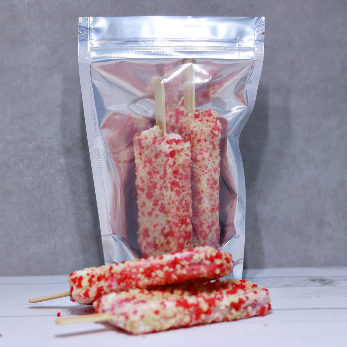 Paleta de helado liofilizada (eclair de chocolate, pastel de fresa)