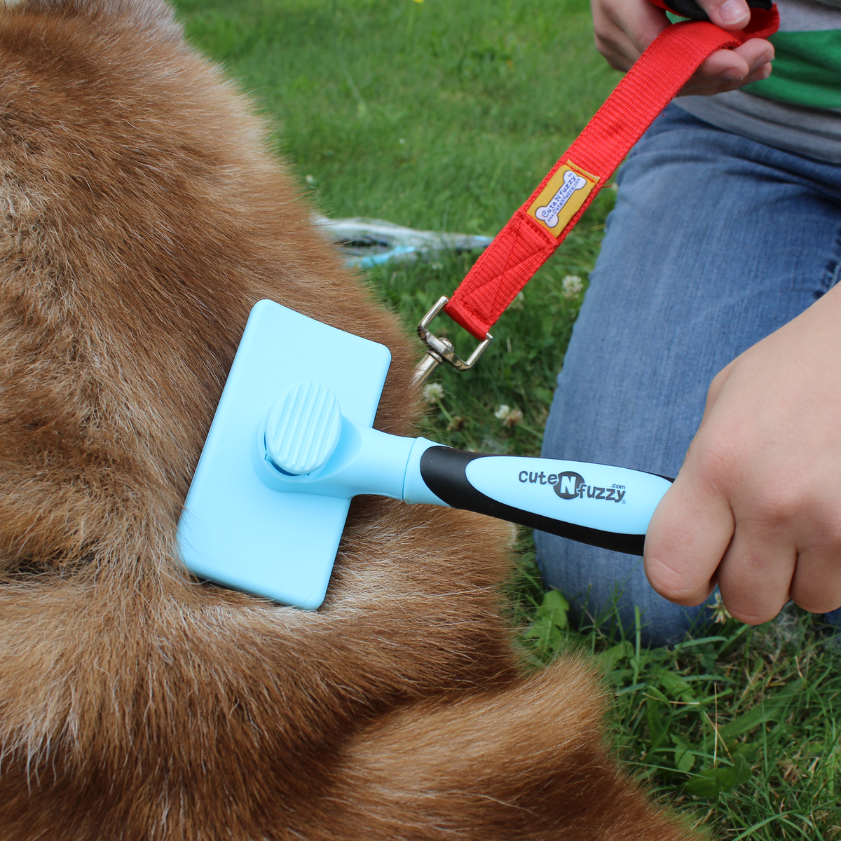 Cepillo de cerdas de auto-limpieza para mascotas de cuteNfuzzy®