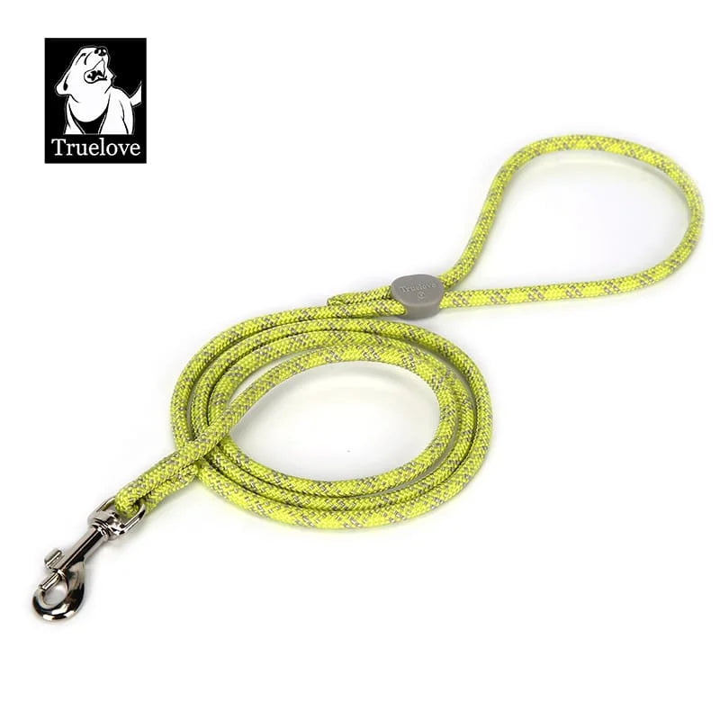 Correa para perros resistente y práctica TrueLove. Número de modelo: TLL2576. Disponible en 12 colores diferentes.