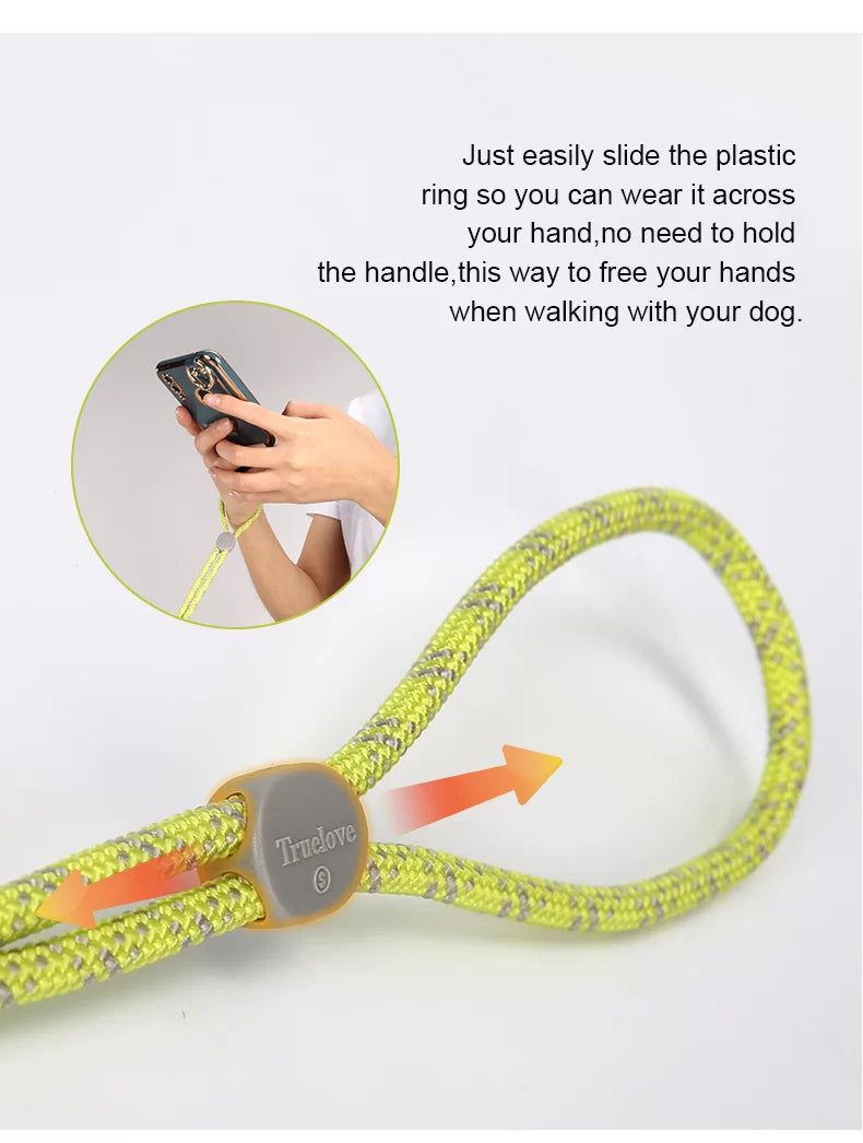 Correa para perros resistente y práctica TrueLove. Número de modelo: TLL2576. Disponible en 12 colores diferentes.