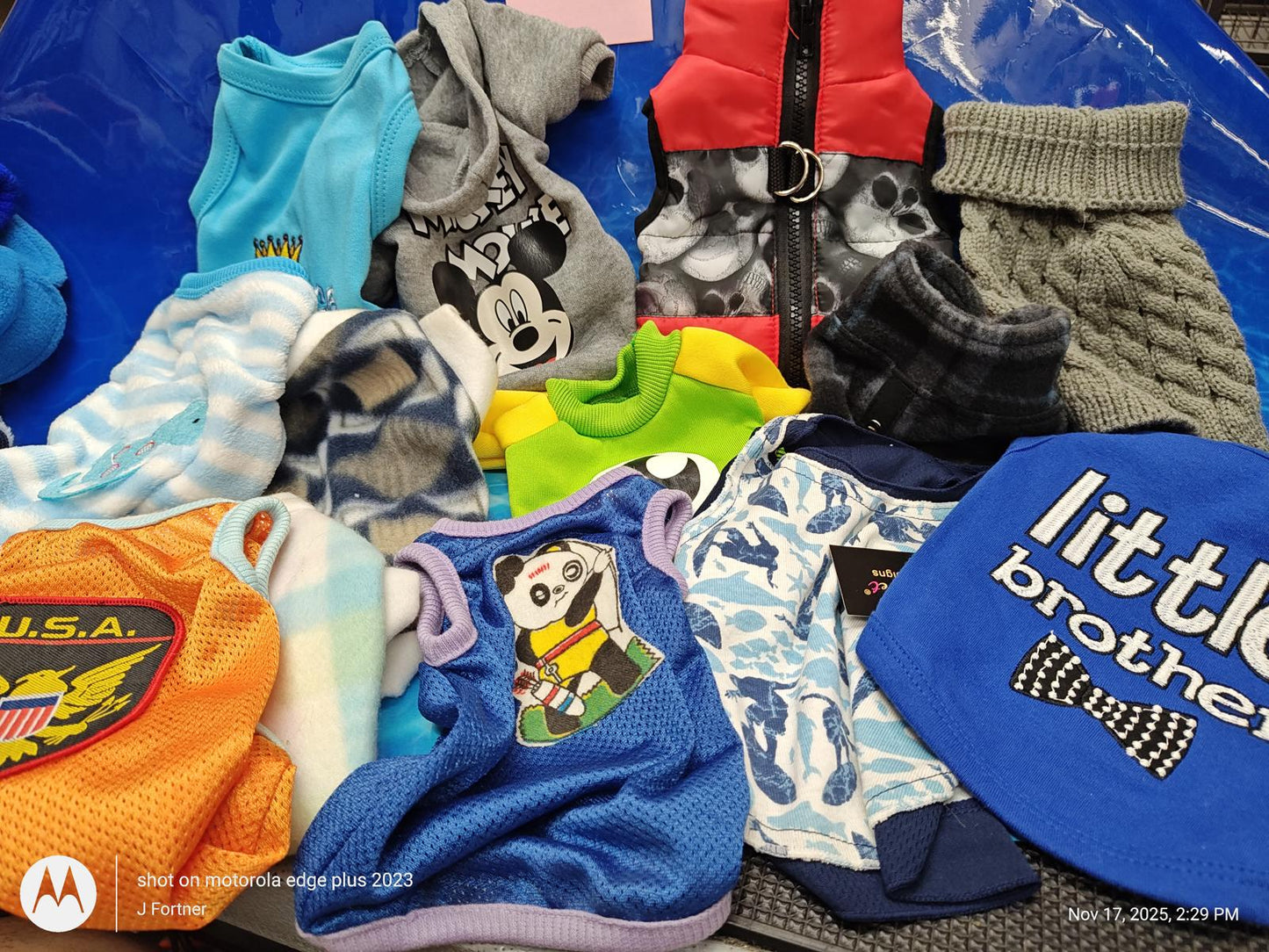 Dog Outfit Bundle ( Xtra Small 4 to 6 Pound Pets ) Brand New Save with a BundlE