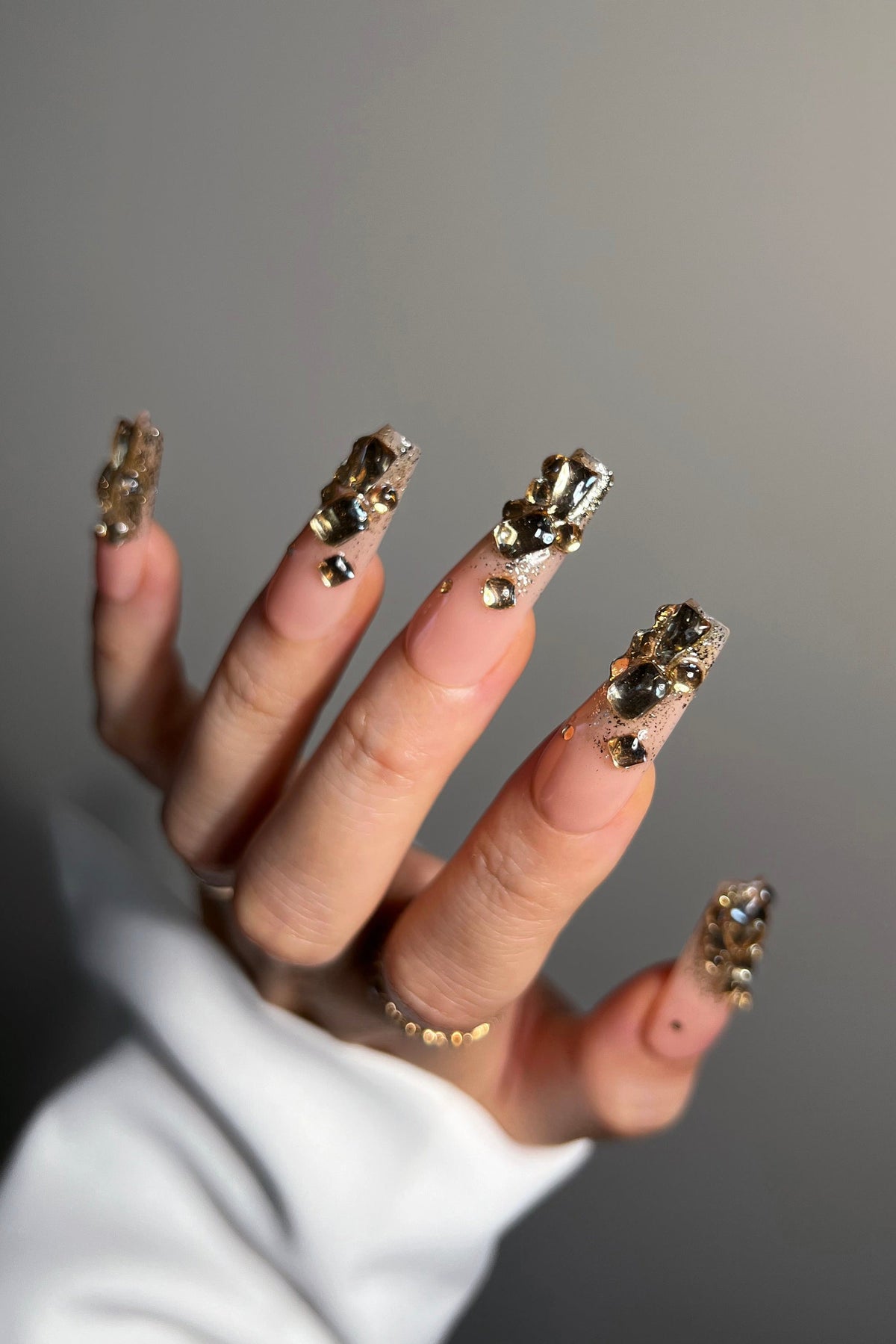 Oro de Cleopatra | Uñas de gel profesionales hechas a mano