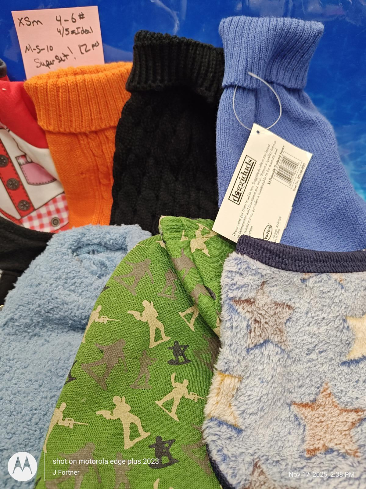 Dog Outfit Bundle ( Xtra Small 4 to 6 Pound Pets ) Brand New Save with a BundlE