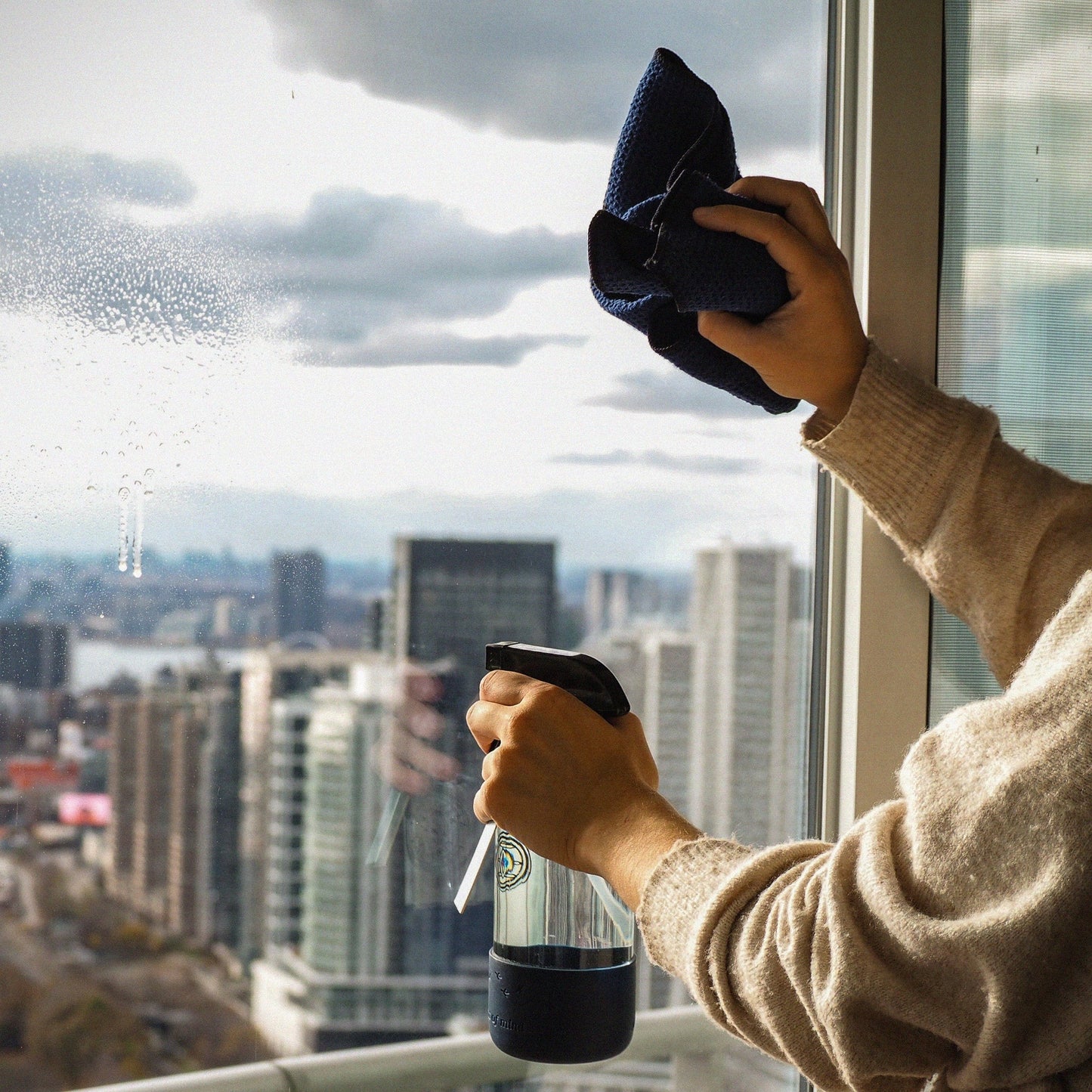 Window Strips + Reusable Glass Bottle + Cleaning Cloths Bundle