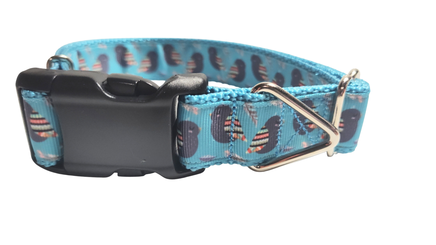 Striped Winged Bird Nylon Dog Collar
