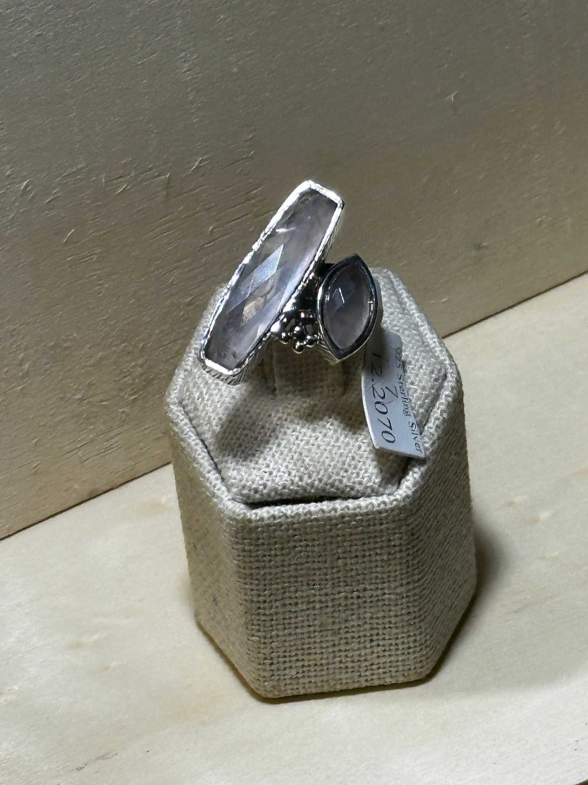 Anillo de cuarzo rosa talla 7 (12.2070)