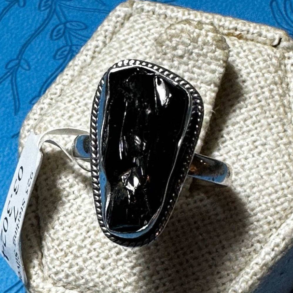 Anillo de shungita (03.3024)