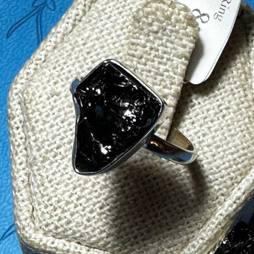 Anillo de shungita (03.3024)